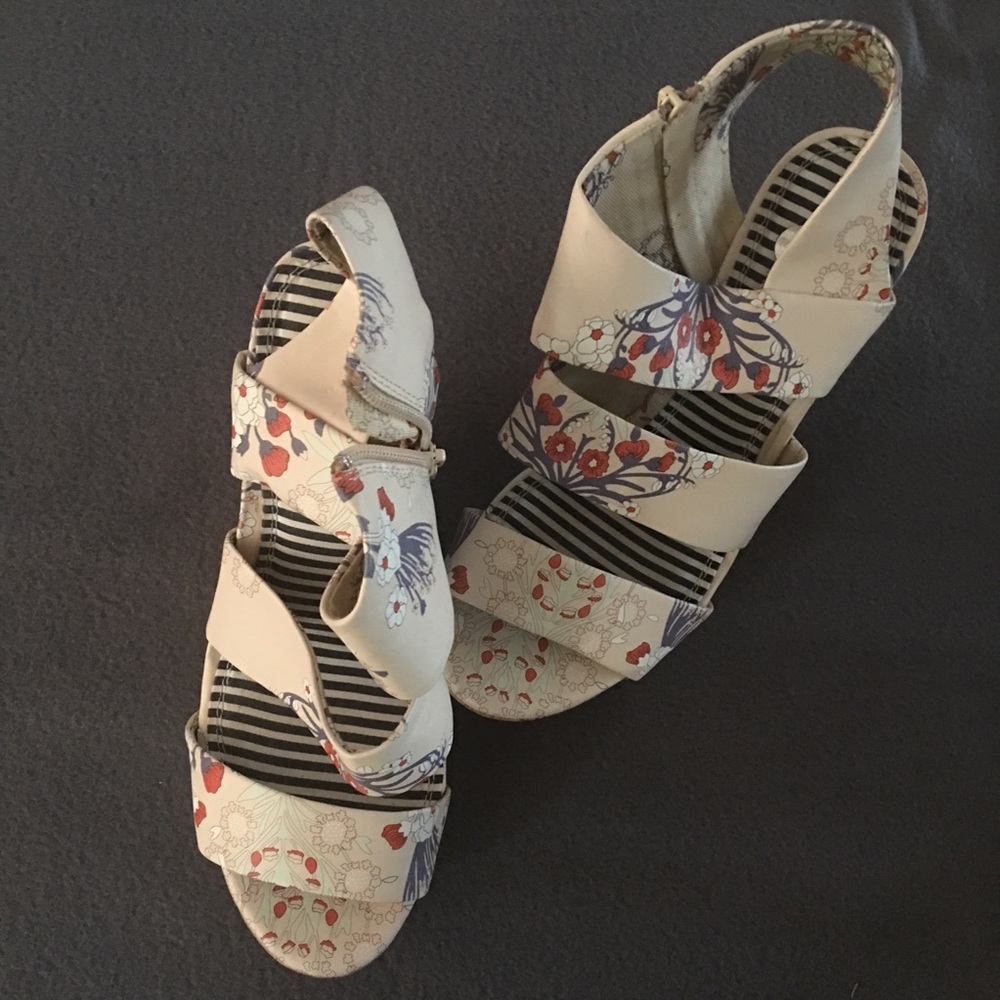 GB Wedge Heel Floral Sandals 8.5M
